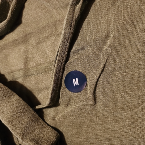 Abercrombie & Fitch Flutter Sleeve Top NWOT - Picture 5 of 8